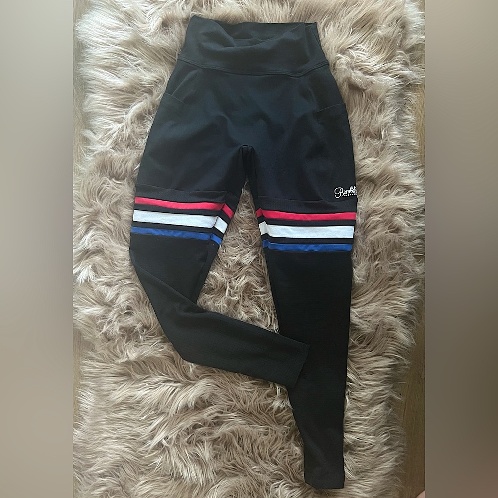 Bombshell Scrunch Thigh-Highs
Small / Red/White/Blue / Medium Weight